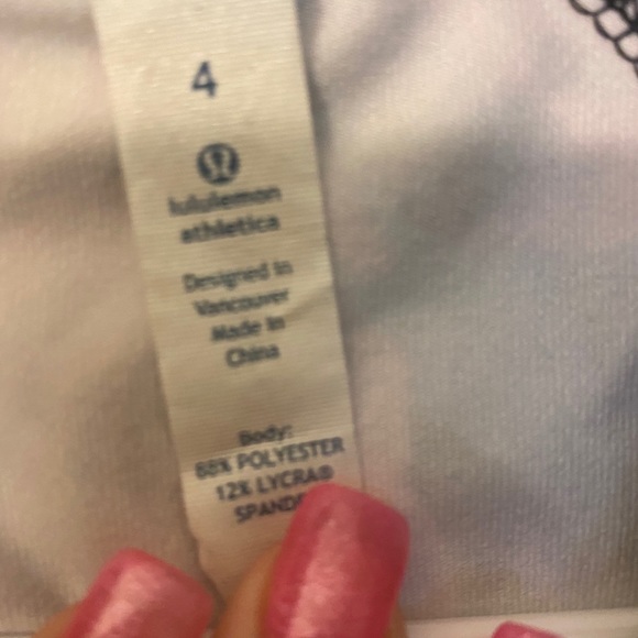 Floral lulu lemon jacket - Picture 3 of 3